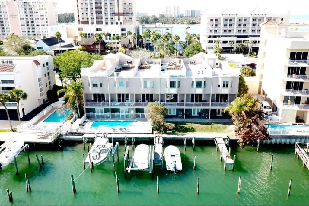 Luxury And Spacious Waterside Getaway Клиъруотър Бийч Екстериор снимка