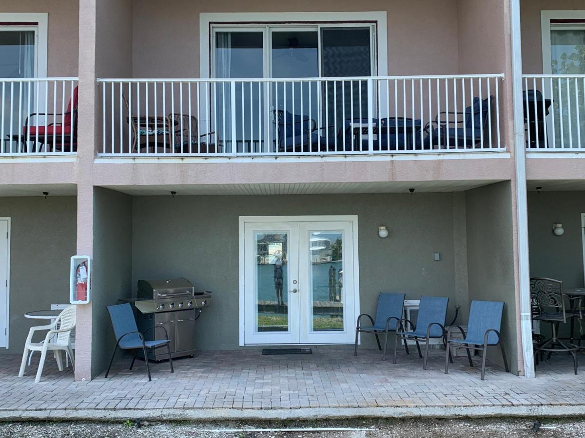Luxury And Spacious Waterside Getaway Клиъруотър Бийч Екстериор снимка